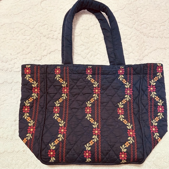 Sezane | Bag | Quilted Tote Bag • Sezane x Lucia Vergara - Picture 4 of 15